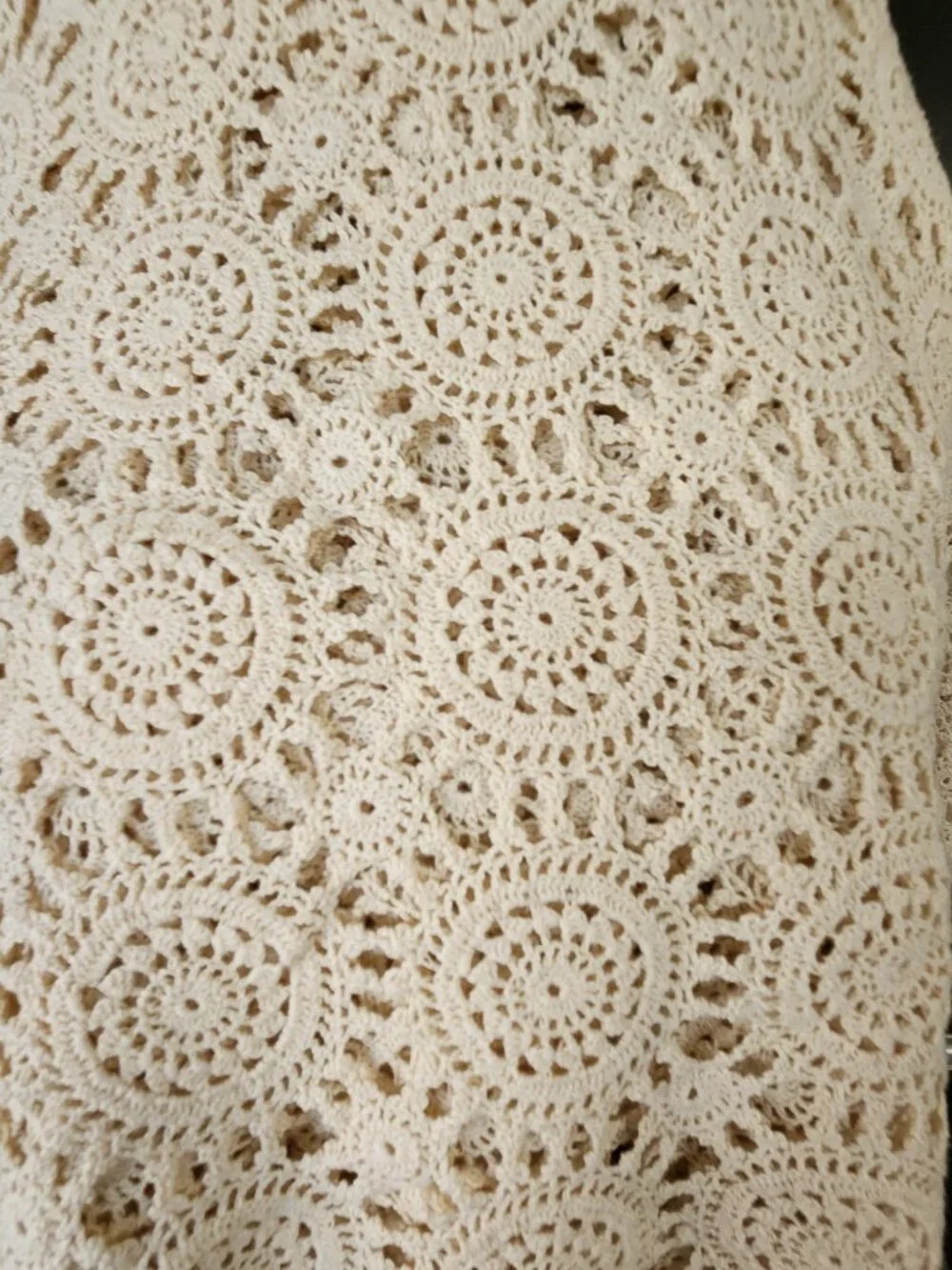 Gorgeous Vintage King Size Cream Colored Crocheted Bed Spread 108
